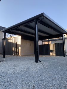 理想の形！後部ガレージは秘密基地！　